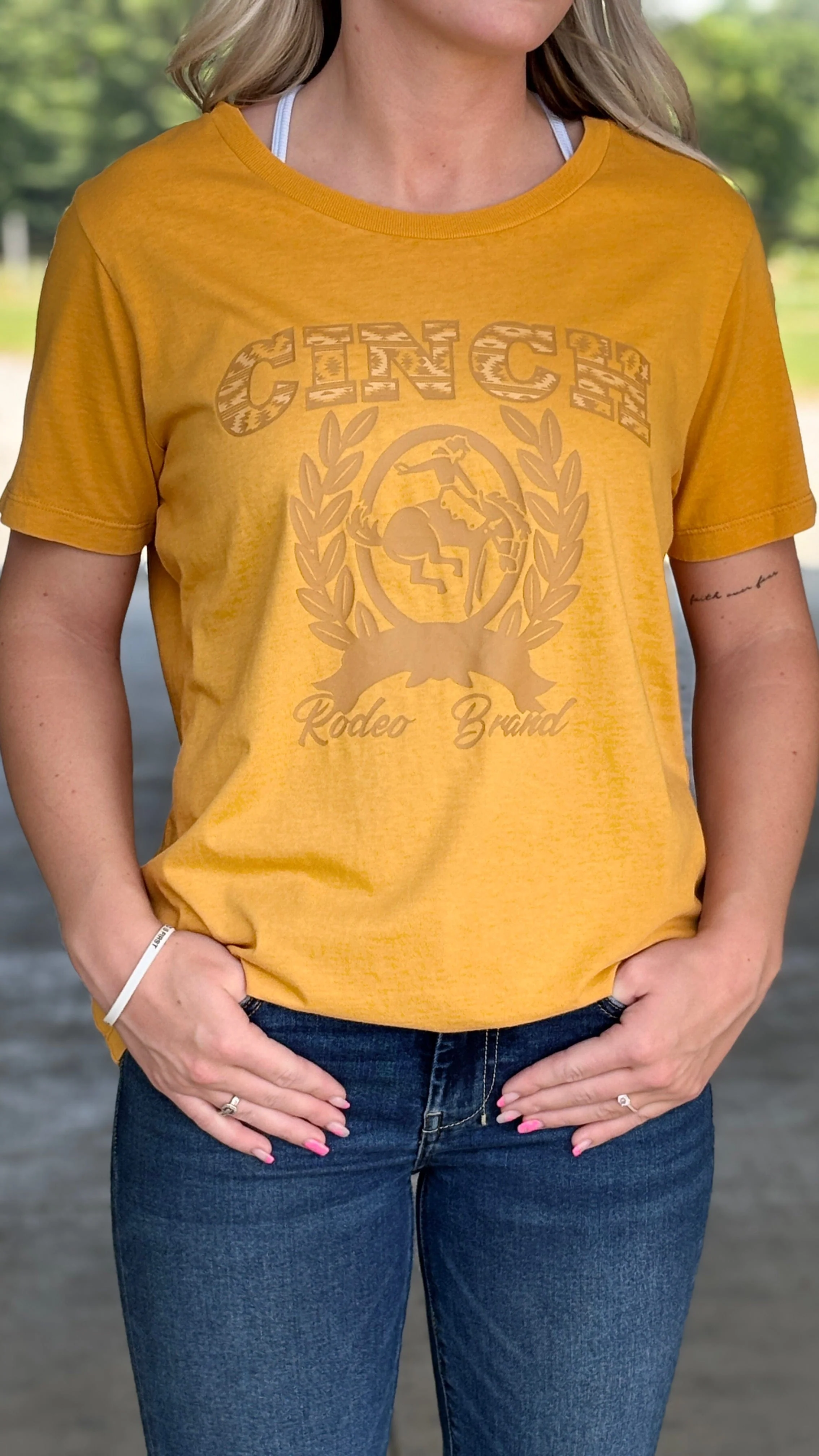 Ladies Cinch Brand Print Tee ~ Gold