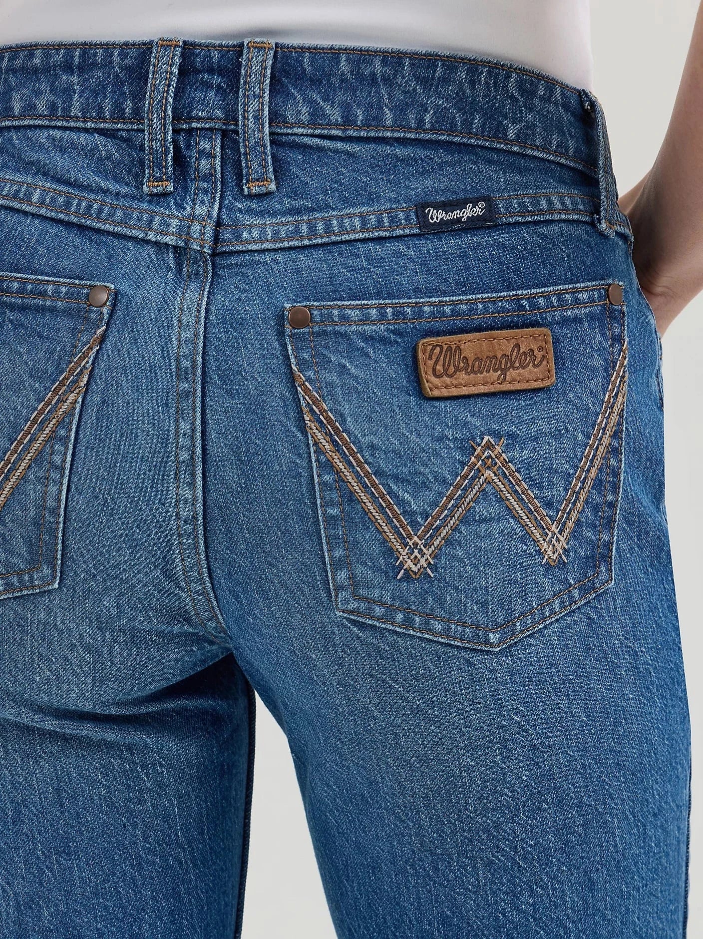 Ladies Wrangler Retro Mae Jeans - Image 4