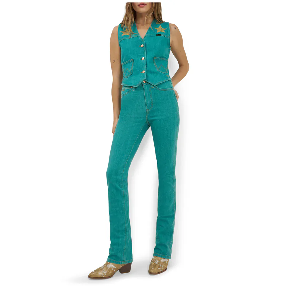 Lainey Wilson Boot Hugger by Wrangler X