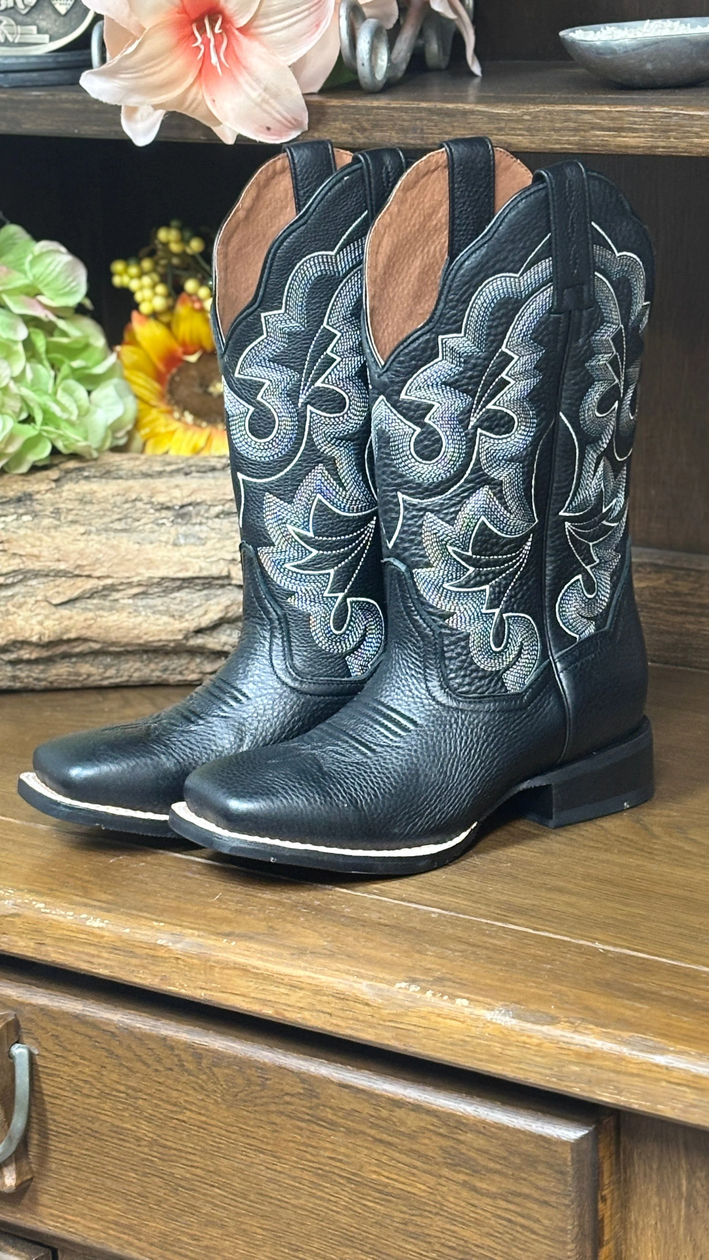 Lizzie Leather Boots by Dan Post