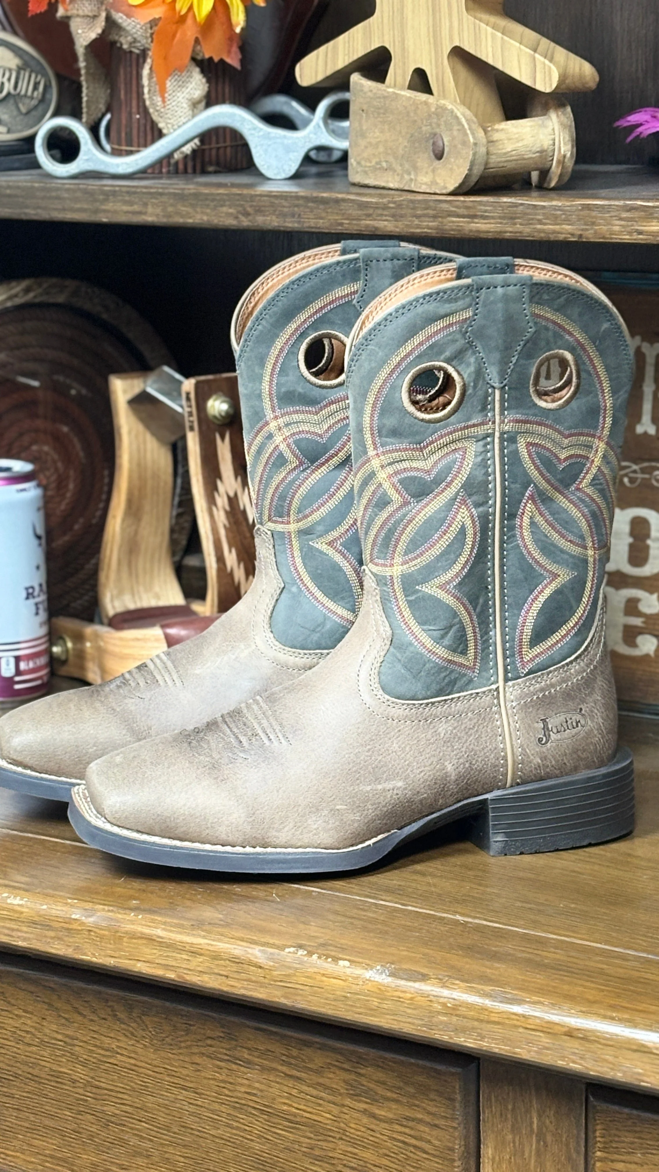 Lubbock Boots by Justin