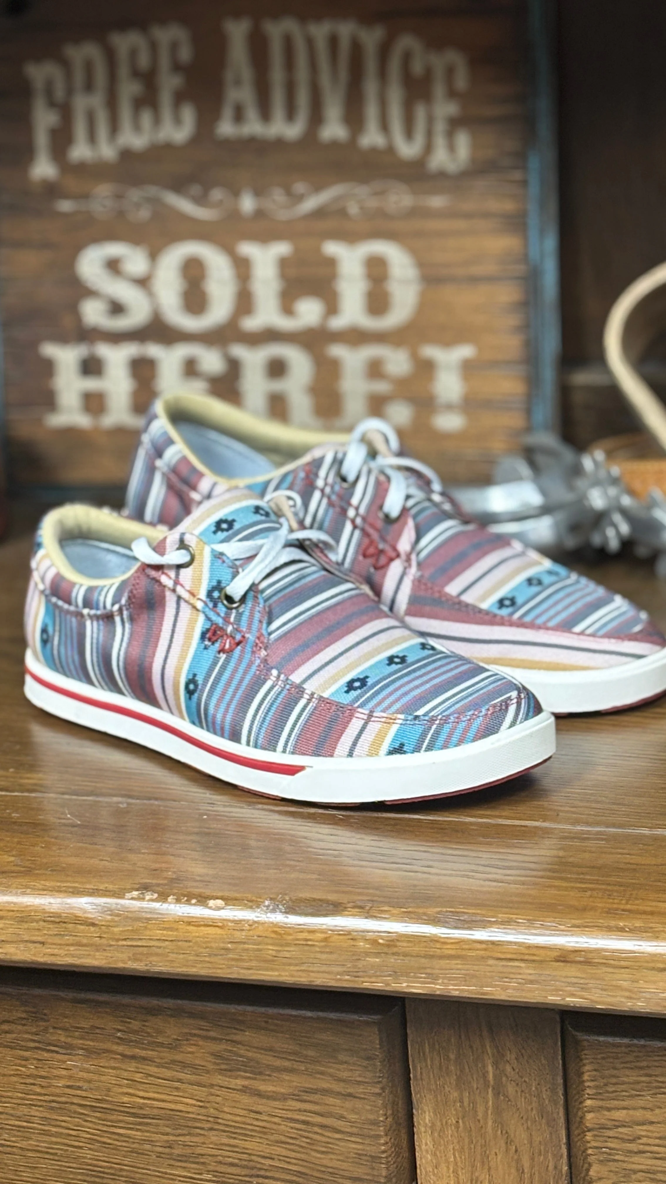 Wrangler Retro Shoe by Twisted X
