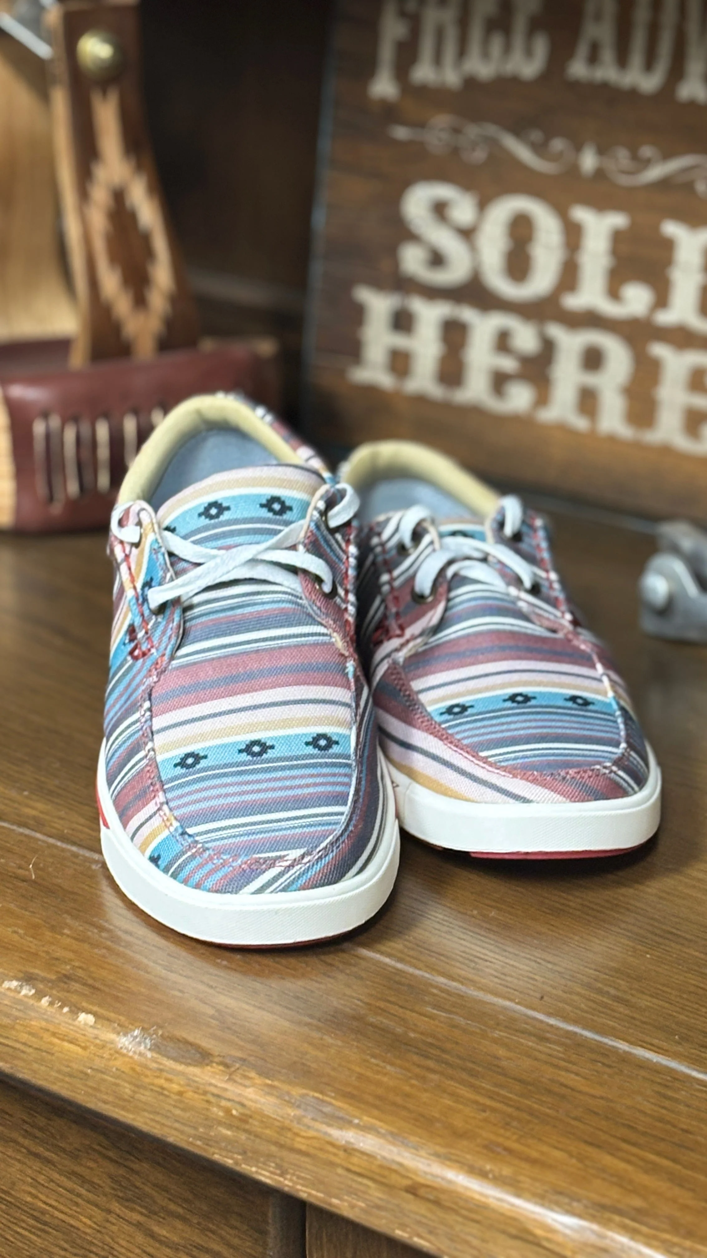 Wrangler Retro Shoe by Twisted X - Image 4